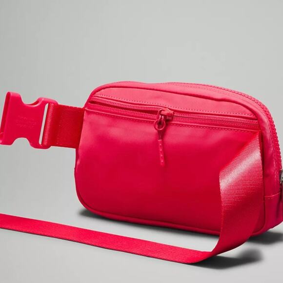 Lululemon Pink Everywhere Belt Bag 1L - Picture 4 of 9